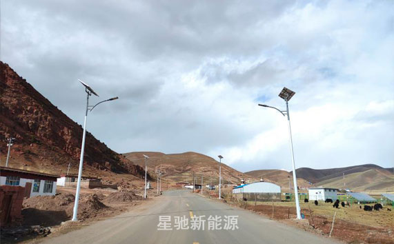 太陽(yáng)能風(fēng)能led路燈